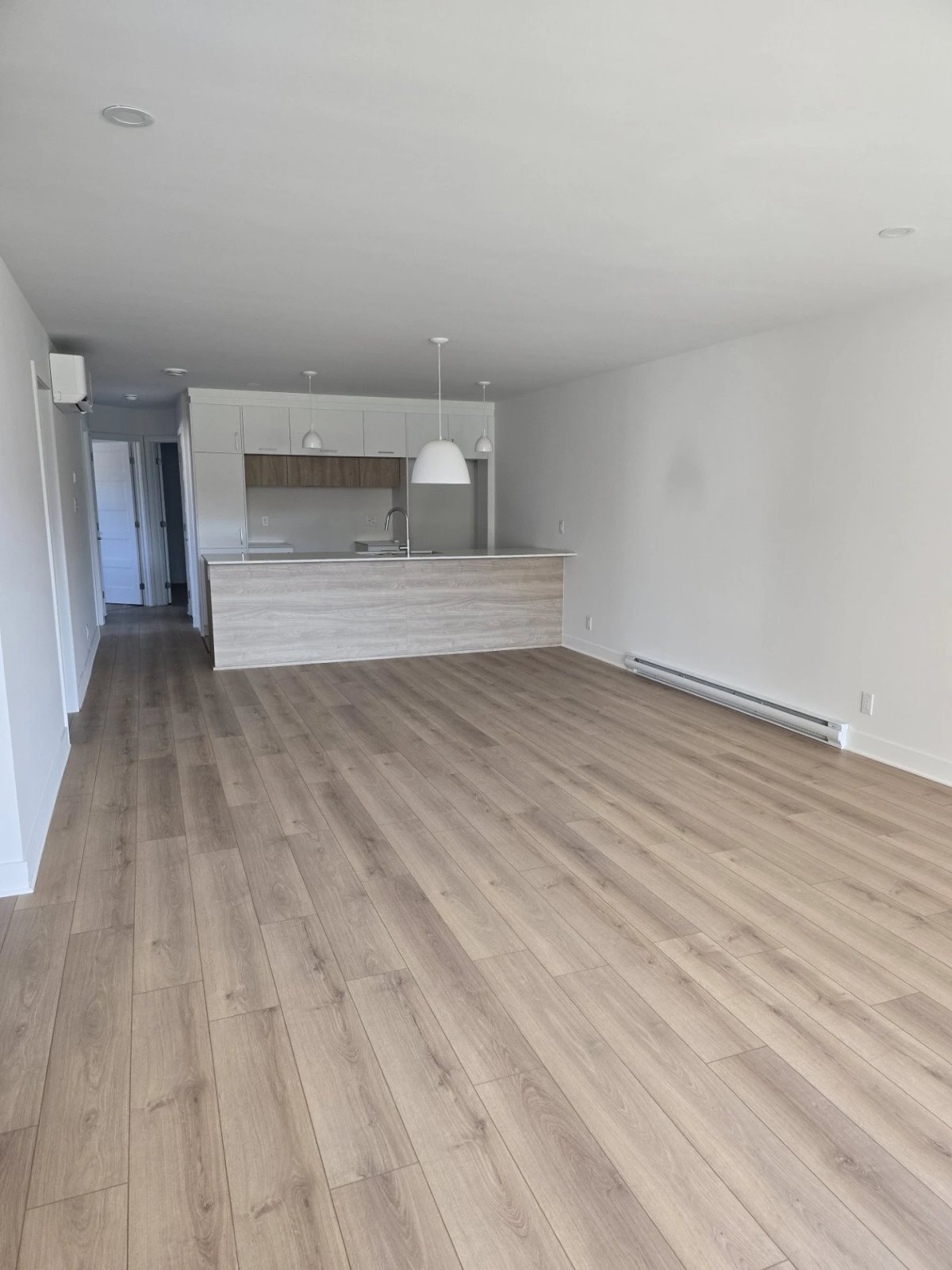 Grand 4½ à Windsor : 2 mois offerts et remise de 2 500 $ — photo 1